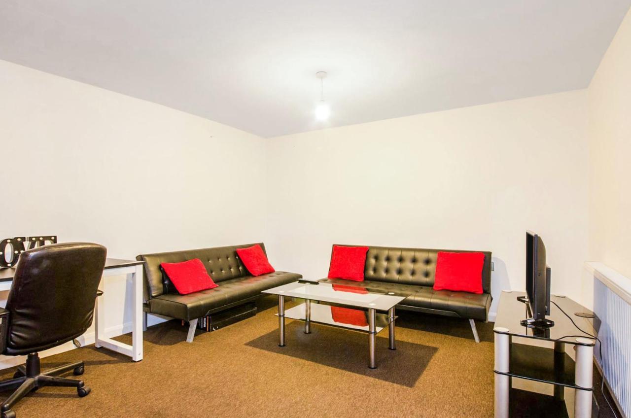 Spacious Studio Flat- Watford Junction & Harry Potter World Kültér fotó