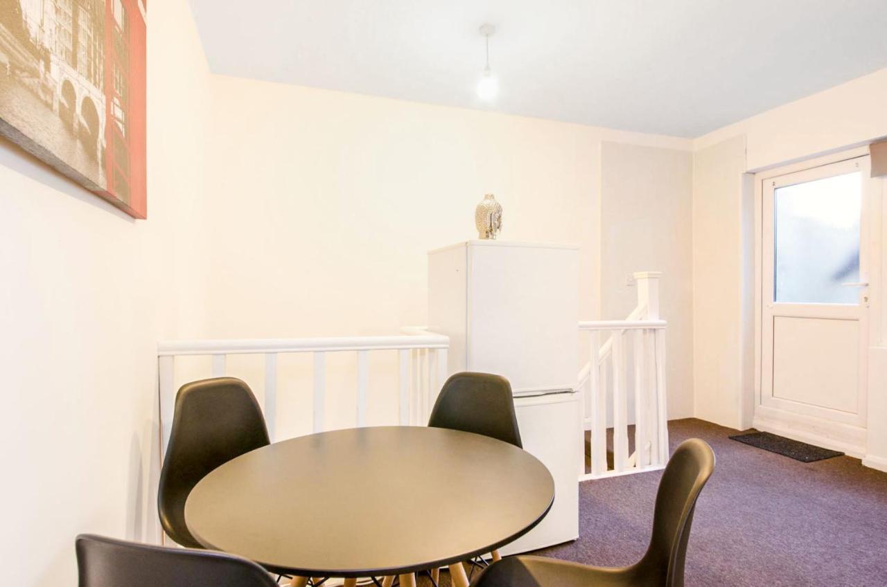 Spacious Studio Flat- Watford Junction & Harry Potter World Kültér fotó